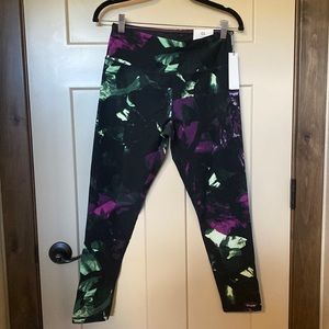 NWT Calvin Klein leggings - size M